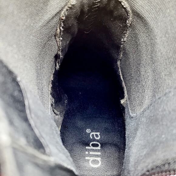 Dilba Black Faux Suede Block Heel Zip Up Ankle Booties Women's Size 6.5 - Picture 11 of 13